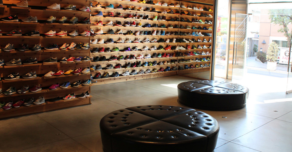東京逛街必去！潮流品牌集中地「裏原宿」 KICKS LAB