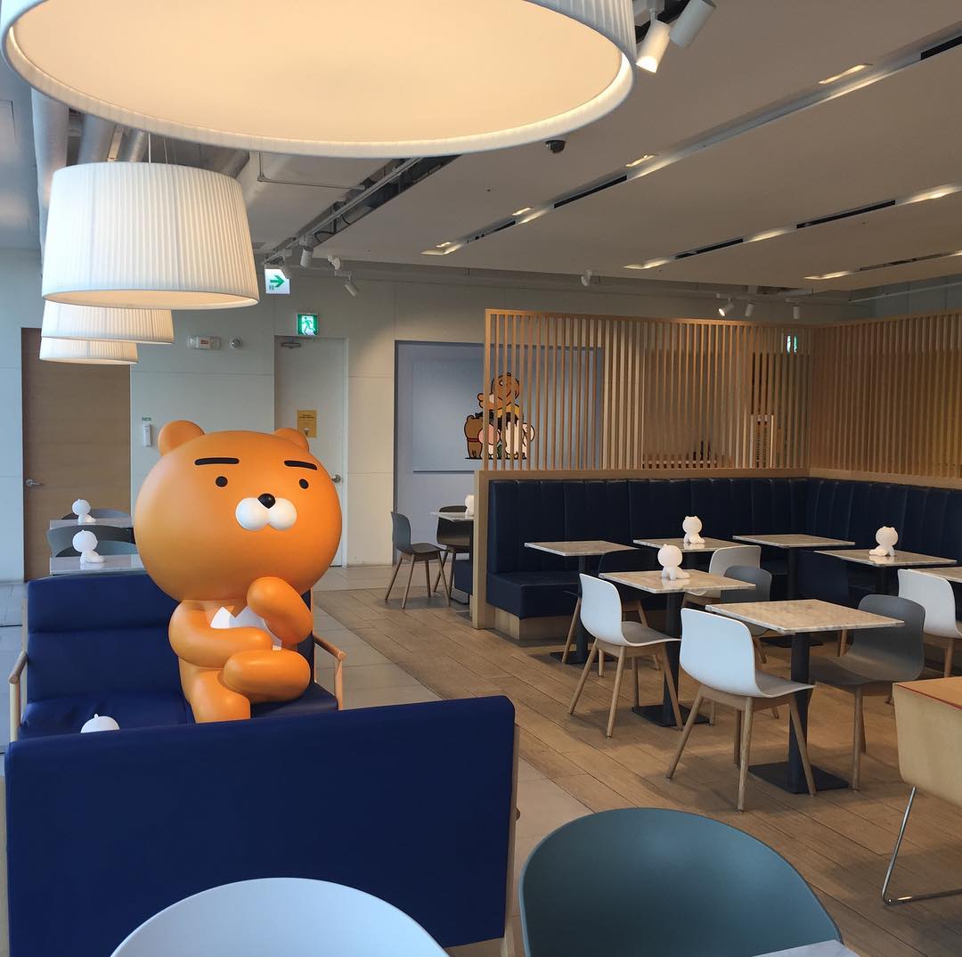 Kakao Friends Store 韓國Kakao Friends Store Kakao Friends Store必買 Kakao Friends Store弘大旗艦店 Kakao Friends Store弘大 弘大Kakao Friends Store kakao弘大 弘大逛街地圖 韓國弘大 弘大必買 弘大逛街 弘大景點 弘大 弘大購物 弘大shopping 弘大商圈 韓國好去處 韓國景點 首爾好去處 首爾景點