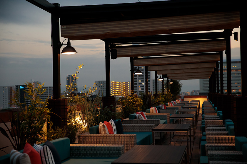 大阪必食！大阪城夜景BBQ燒烤 Blue Birds Roof Top Terrace