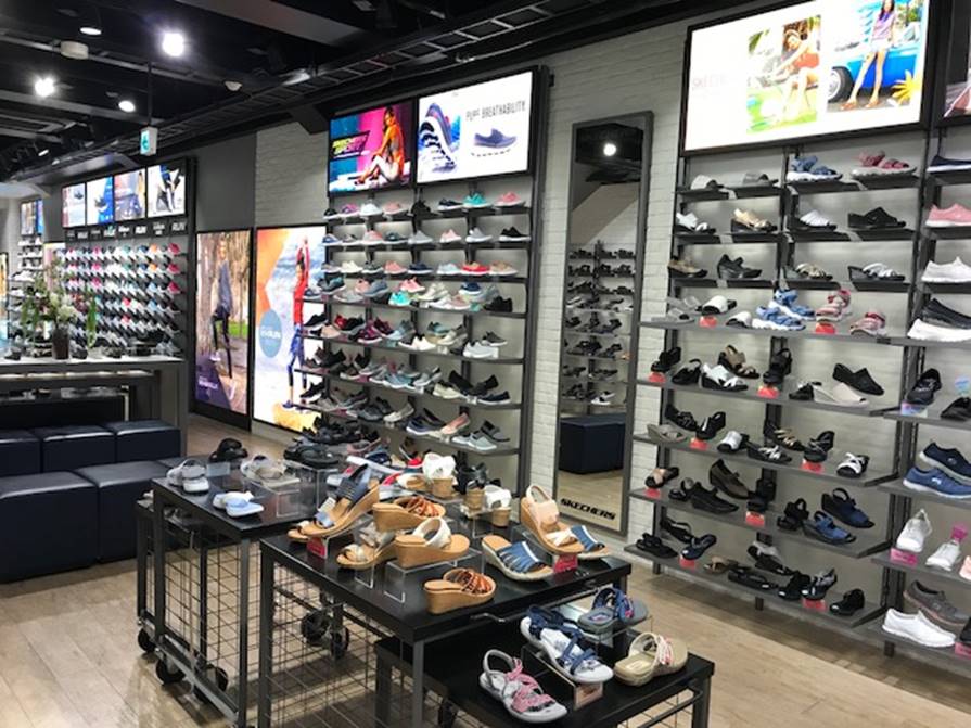 SKECHERS Osaka Shinsaibashi