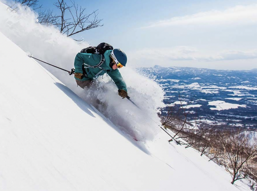 二世古位於北海道西南海岸,因其獨特的氣候條件成為粉雪滑雪勝地。吸引眾多滑雪愛好者。