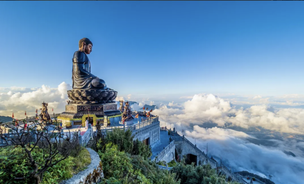 在番西邦峰頂,欣賞壯麗的景色