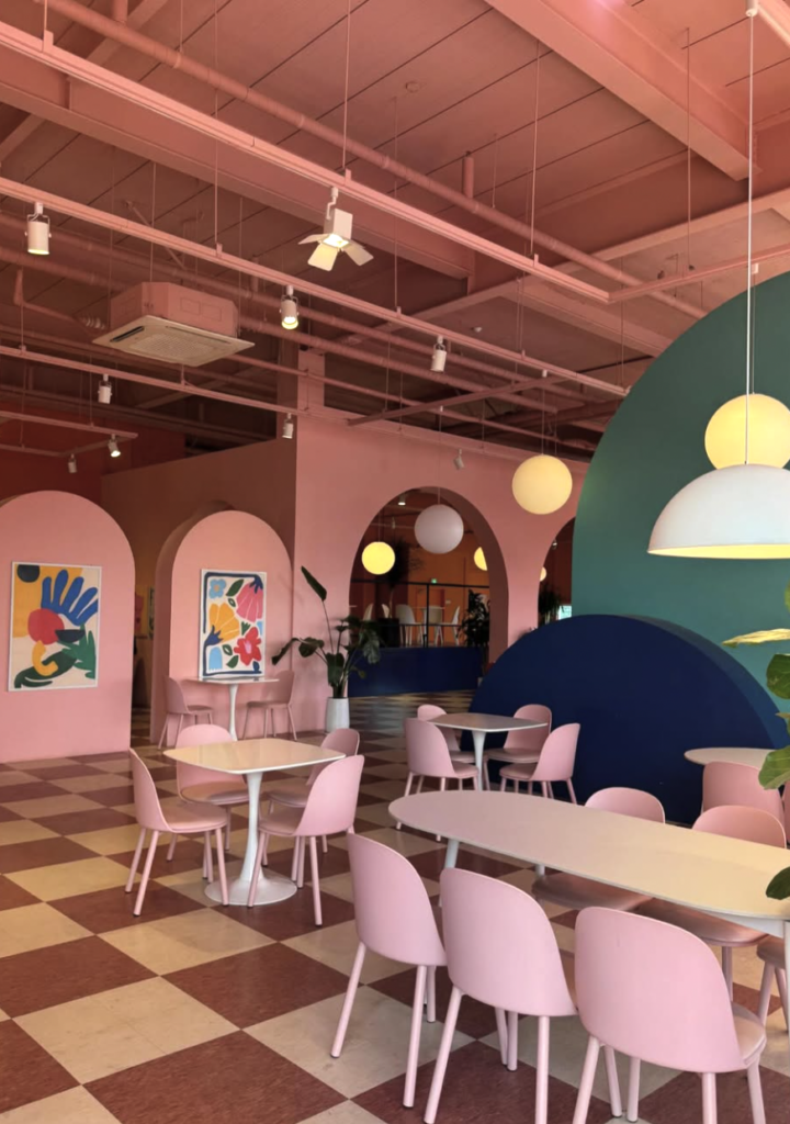 粉紅哥德式設計 - BB Haus Cafe