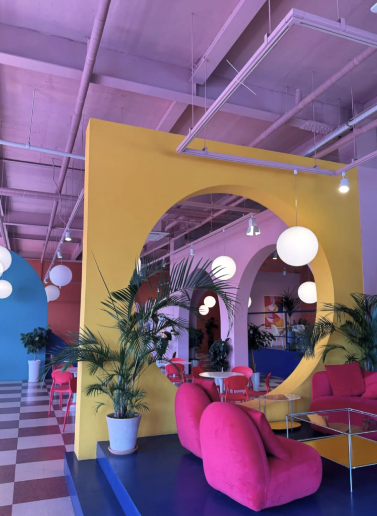 粉紅哥德式設計 - BB Haus Cafe