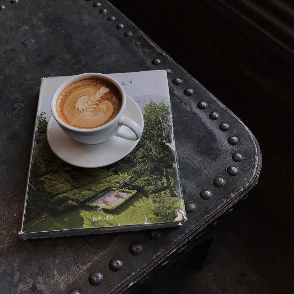Cafe Byul Bed 별침대 Waveon Coffee 웨이브온커피 百花齊放 백화제방 森林咖啡廳 롶속 TERAROSA COFFEE 테라로사 午後的紅茶 오후의 홍차 RACOONAMATATA 라쿠나마타타 釜山 釜山cafe 釜山打卡cafe 釜山咖啡廳 釜山打卡咖啡廳 釜山咖啡店 釜山打卡咖啡店