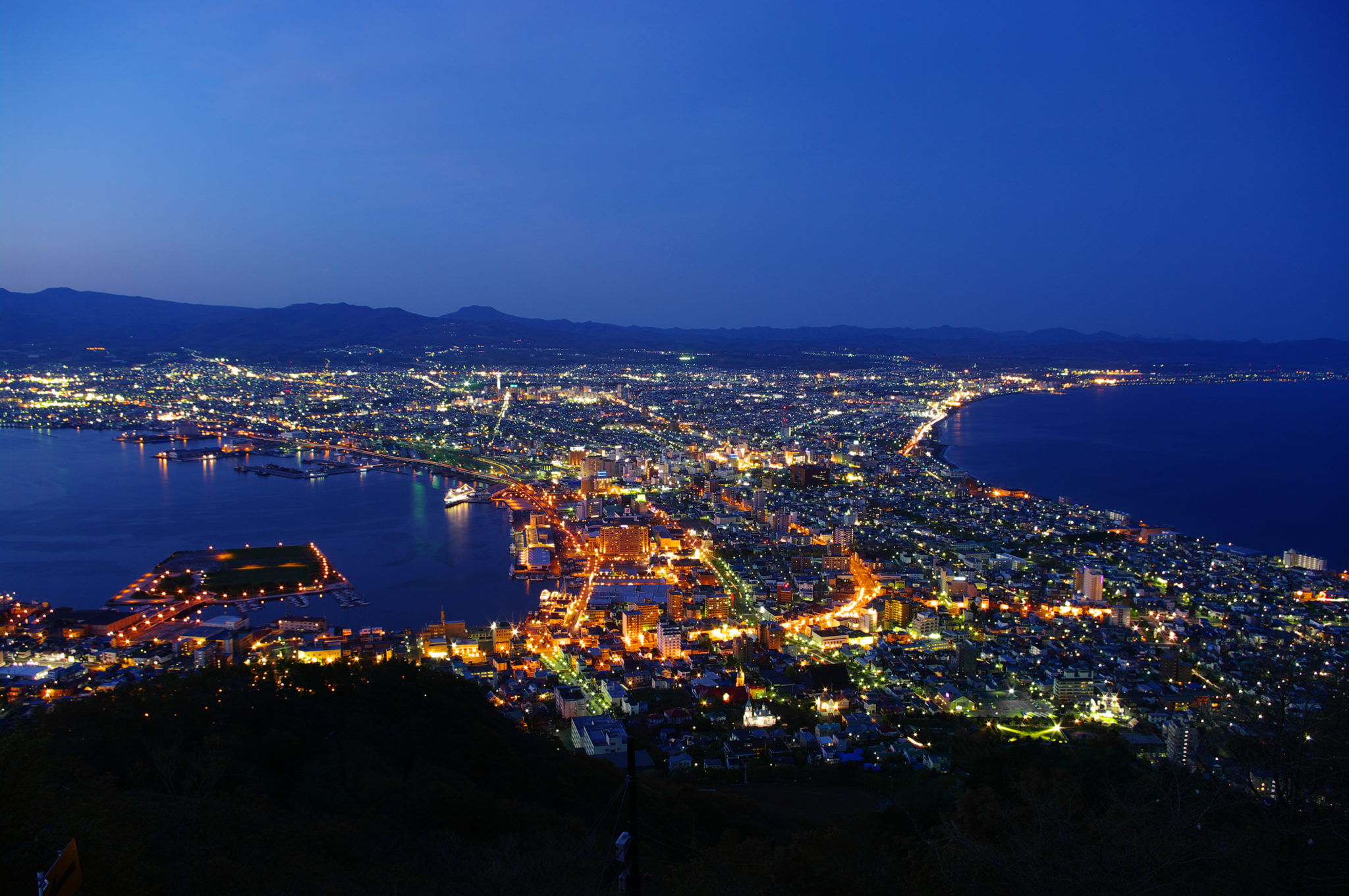 函館山 函館山夜景 函館山纜車｜北海道 Hokkaido 北海道景點 北海道行程 北海道道南景點 函館 Hakodate 函館景點 函館交通 函館市電 函館市電一日券 函館行程 函館一日遊