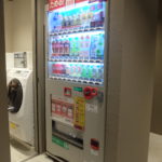 自動販賣機｜hotel androoms 大阪本町（hotel androoms Osaka Hommachi）大阪酒店 大阪飯店 大阪住宿 心齋橋酒店 心齋橋飯店 心齋橋住宿 本町酒店 本町飯店 本町住宿