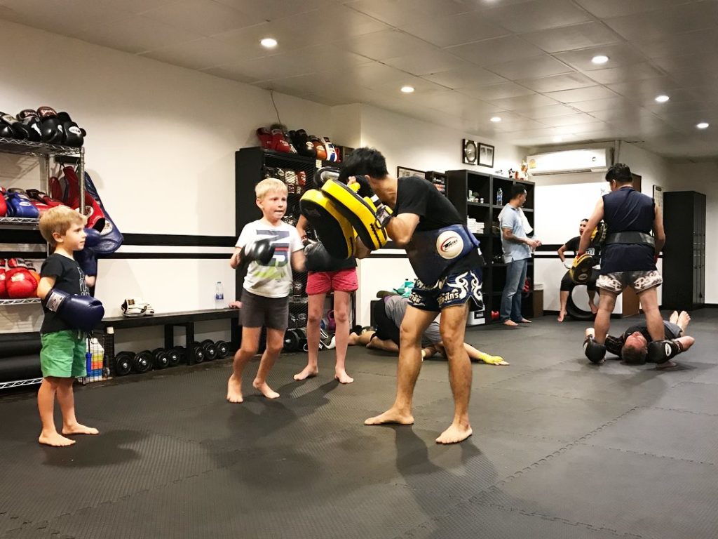 泰國泰拳 曼谷泰拳 曼谷打泰拳 曼谷泰拳體驗 曼谷泰拳課程 Watchara MuayThai Gym泰拳體驗課