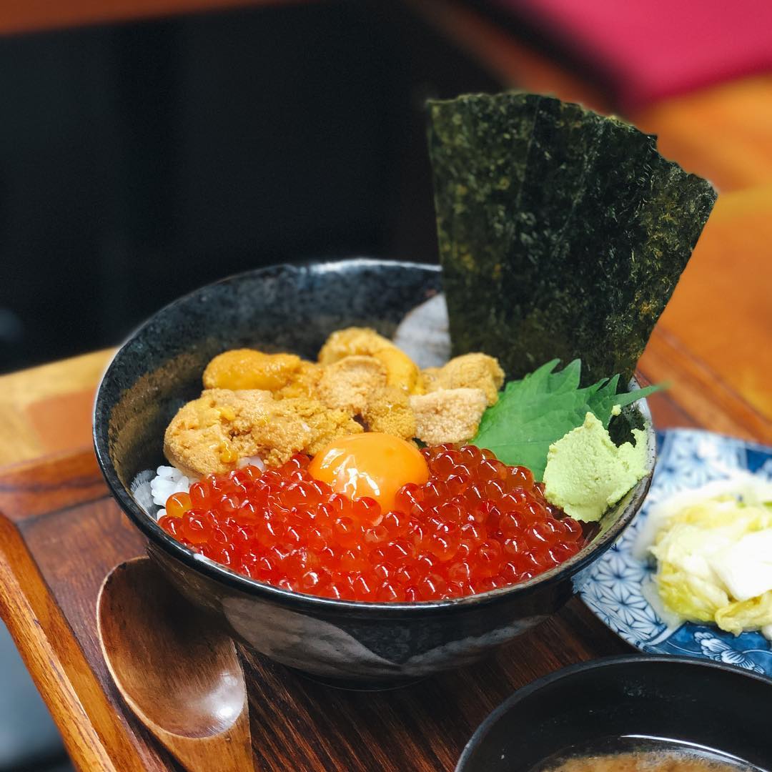 海膽三文魚籽丼 大阪木津市場 海鮮丼専門店：木津魚市食堂