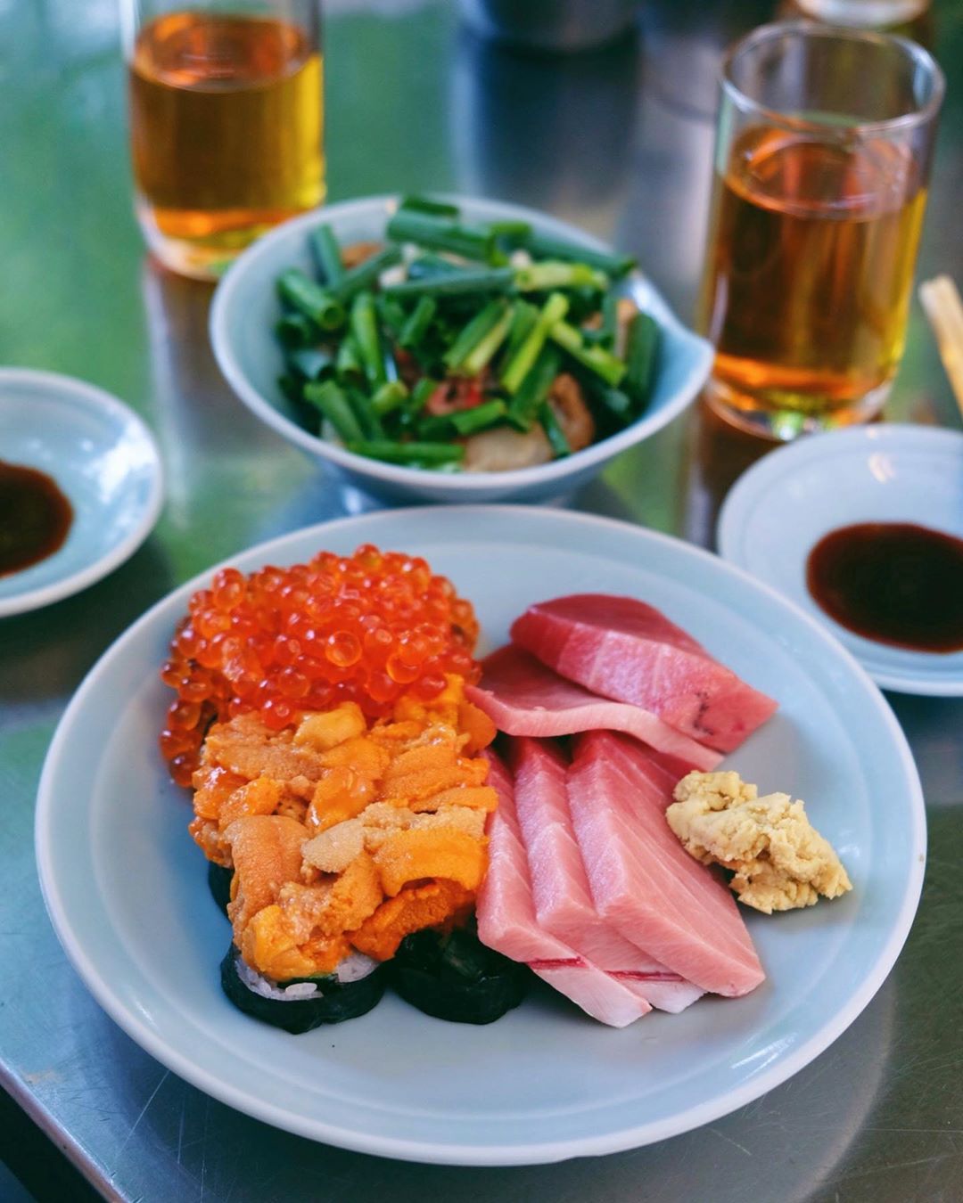 【大阪美食】大阪超人氣立食屋台京橋とよ!滿瀉的拖羅、海膽、三文魚子!