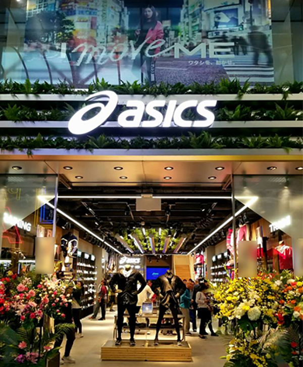 大阪 ASICS 心齋橋旗艦店