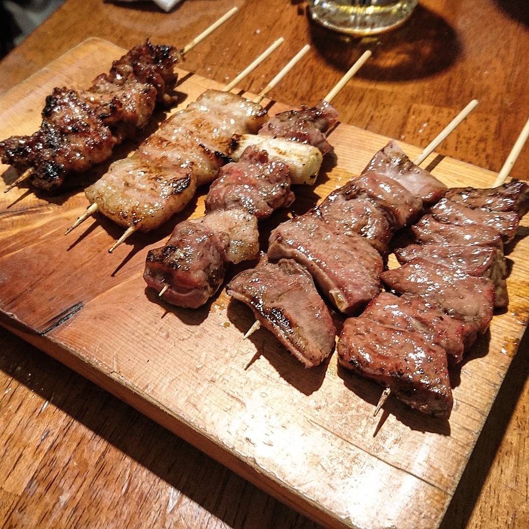 深夜串燒！新宿思出橫丁必食推介！もつ焼き ウッチャン
