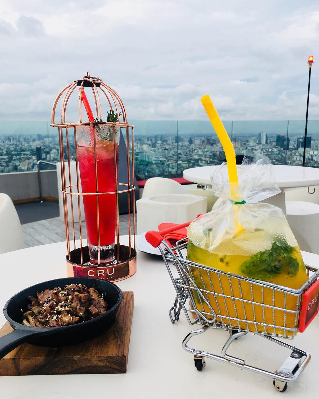 360度無敵靚景!曼谷十大天台酒吧!(前篇) - CRU Champagne Bar