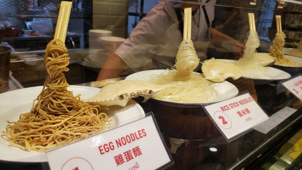 泰國麵條種類多元 泰式粉麵店 泰國粿條 泰式不辣粉麵 曼谷美食 曼谷必吃 曼谷必食 曼谷不辣美食