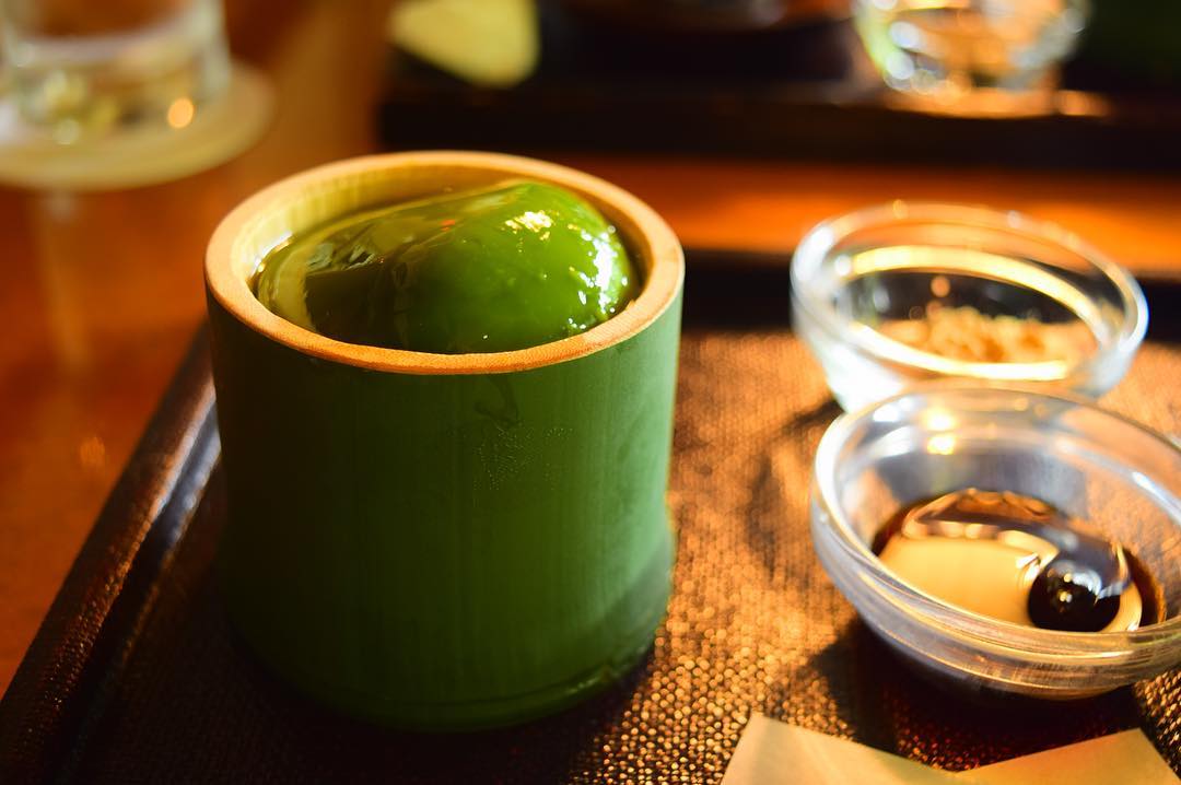 嵐山必食甜品篇：茶寮 八翠 翡翠玉（翡翠もち 650円）