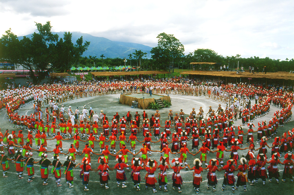 阿美族豐年祭 台灣節慶 台灣原住民 阿美族 泰雅族 豐年祭 矮靈祭