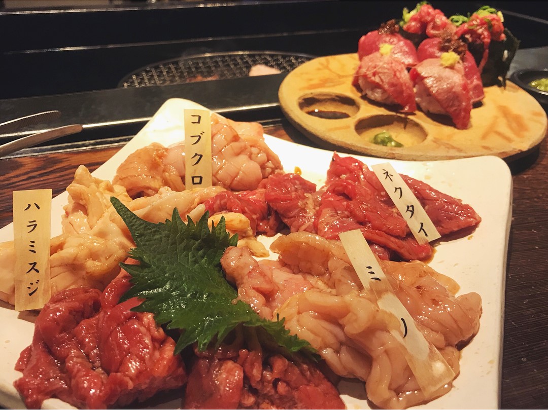焼肉萬野ホルモン舗