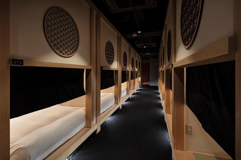 東京住宿 東京酒店 東京hostle 膠囊旅館 青年旅館 東京禪酒店(Hotel Zen Tokyo) 單人床 房間 床位