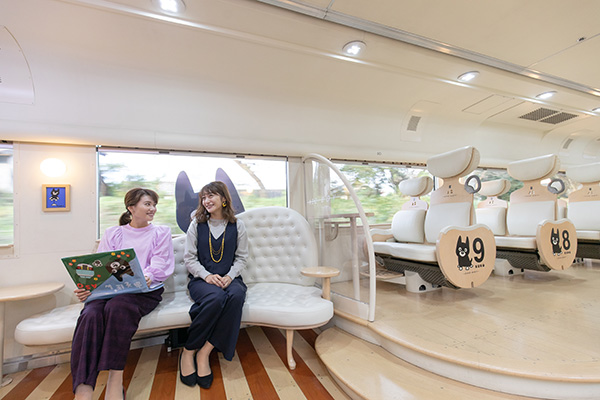 夢幻的小黑座椅｜阿蘇男孩號 Limited Express  Aso Boy  特急 あそぼーい  九州必玩 九州景點  鐵道迷 九州觀光列車  九州觀光鐵道  JR九州 九州JR Pass JR南九州Pass JR北九州Pass