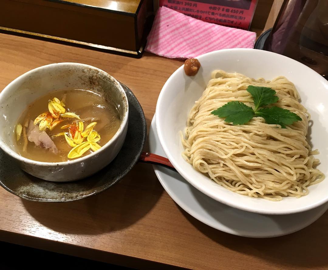 東京必食！魚乾風味！濃厚魚介拉麵三選 鯛塩そば 灯花 - 鯛魚沾麵