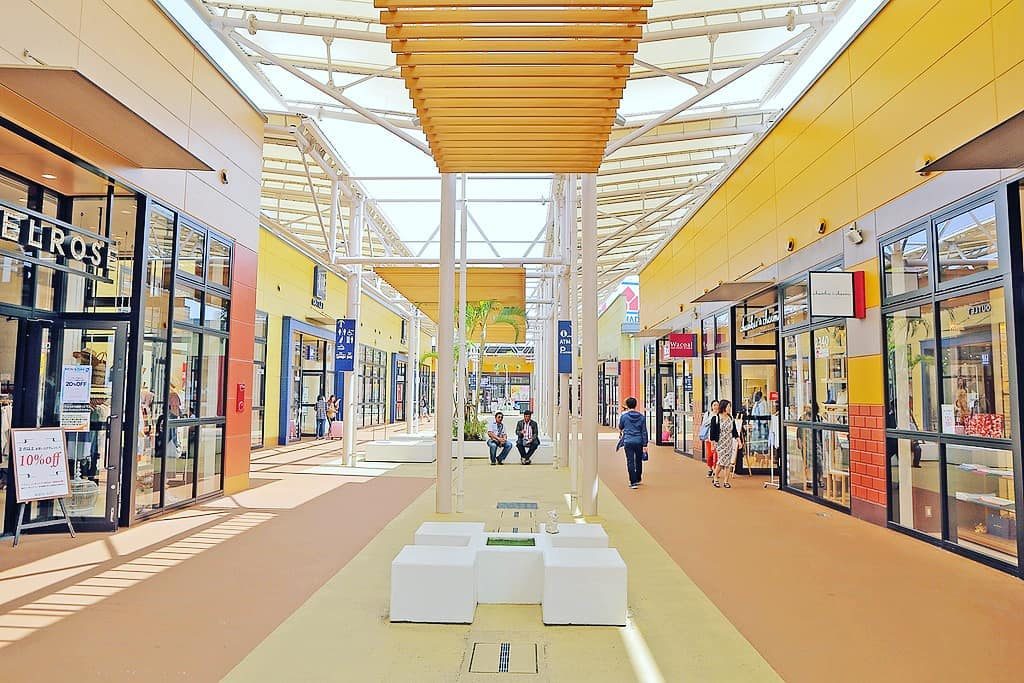 沖繩OUTLET MALL ASHIBINAA 沖繩平價精品購物城ASHIBINAA 便宜購物 庫存商品或停止生產的商品