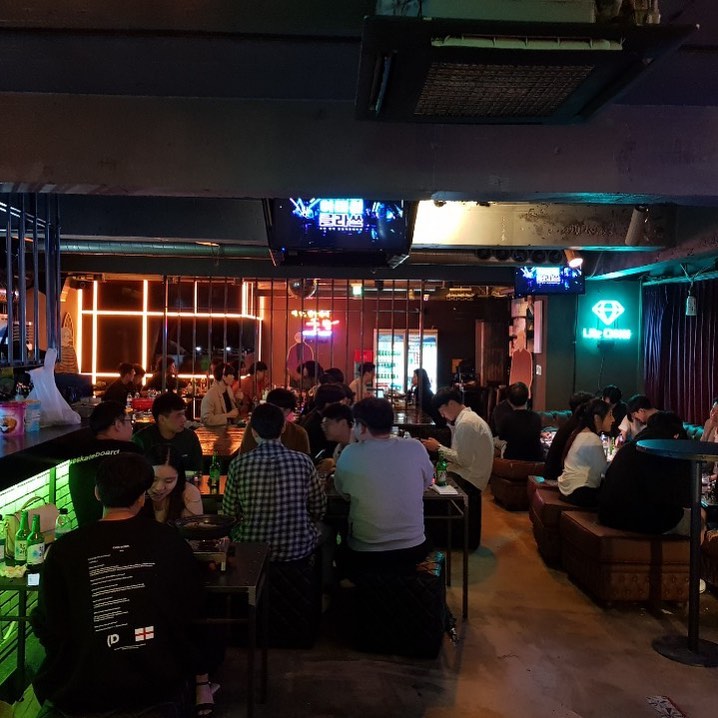 韓劇 梨泰院CLASS取景地 拍攝地點 이태원 클라쓰 朴世路 趙以瑞 吳秀娥 甜栗 甜夜酒吧 梨泰院酒吧