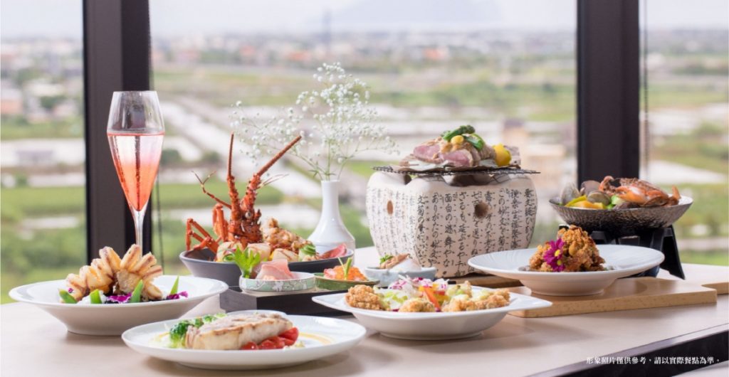 宜蘭礁溪溫泉酒店山形閣的主餐廳米澤廳供應無菜單料理,運用台灣及宜蘭的在地食材創作出大受好評的懷石料理