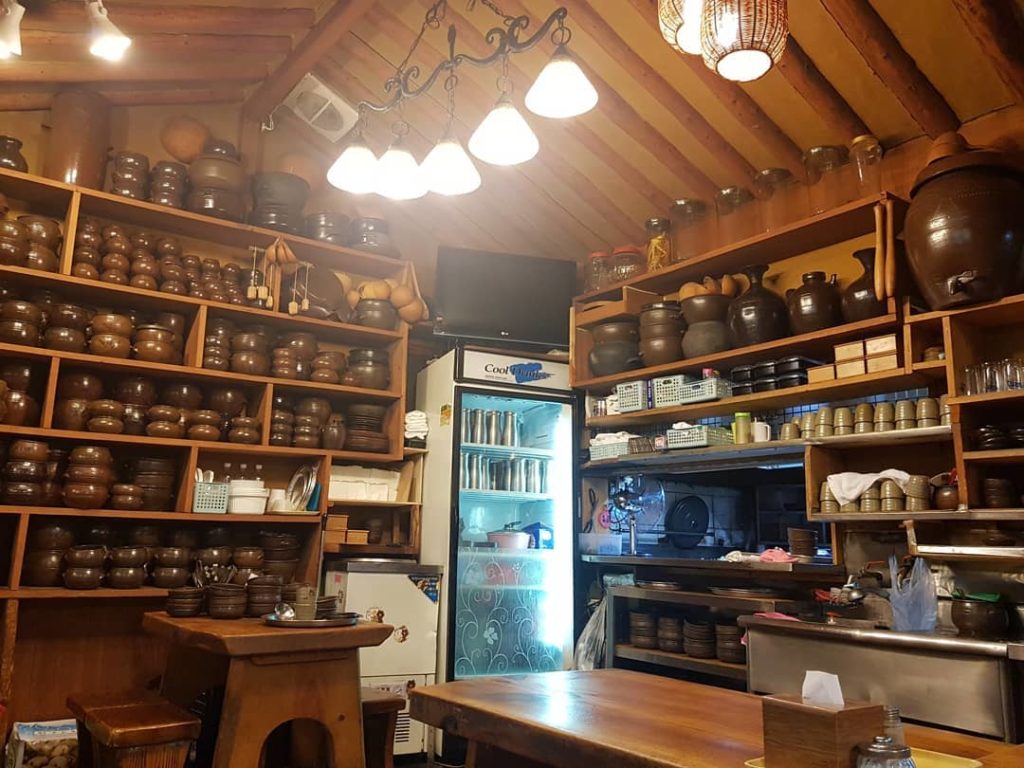 仁寺洞 首爾仁寺洞美食 仁寺洞購物 仁寺洞必吃 仁寺洞必食 仁寺洞 
仁寺洞瓦罐疙瘩湯（인사동 항아리 수제비）
韓定食 韓食 獨遊餐廳