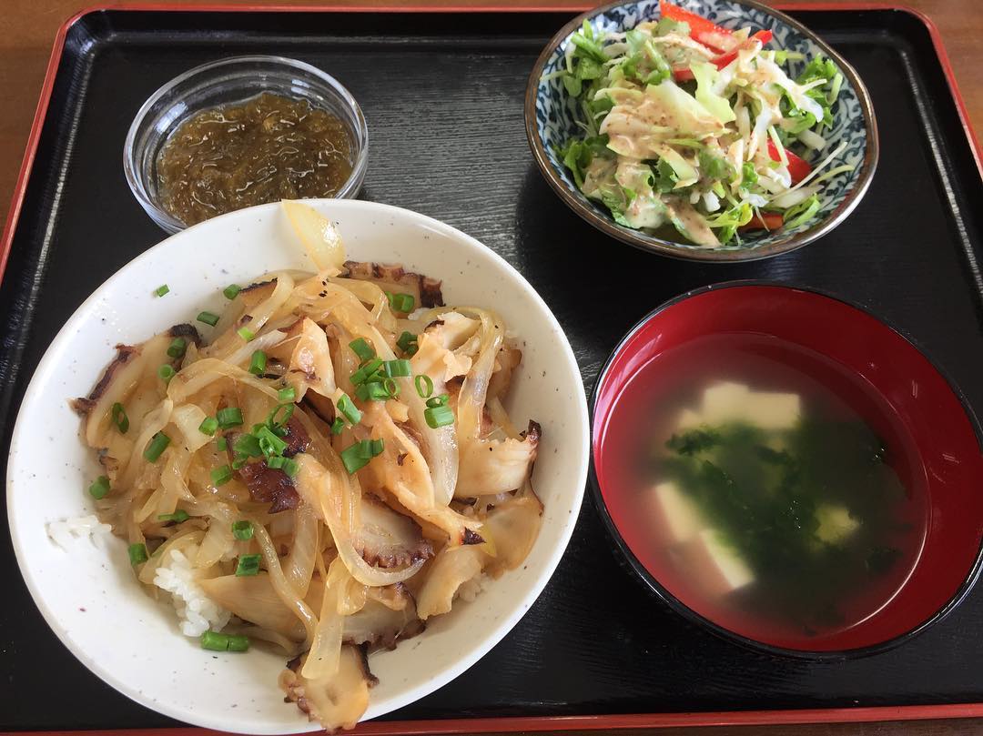 大神島必去必玩景點 おぷゆう食堂 OPUYU食堂 燻章魚