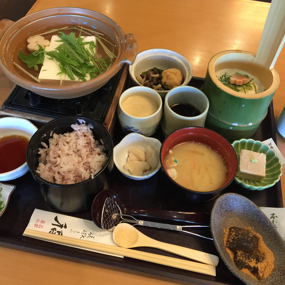 嵐山美食推介：嵯峨とうふ　稲 嵯峨御膳包括了湯葉和湯豆腐