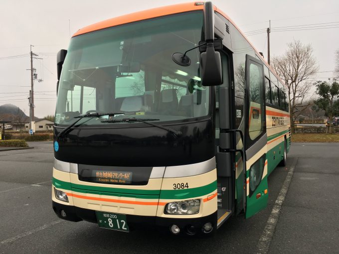 高速巴士 城崎溫泉 交通 由梅田「阪急三番街」或「新大阪站」上車，到「城崎溫泉站」下車便可到達 關西溫泉 七大外湯 城崎溫泉旅館