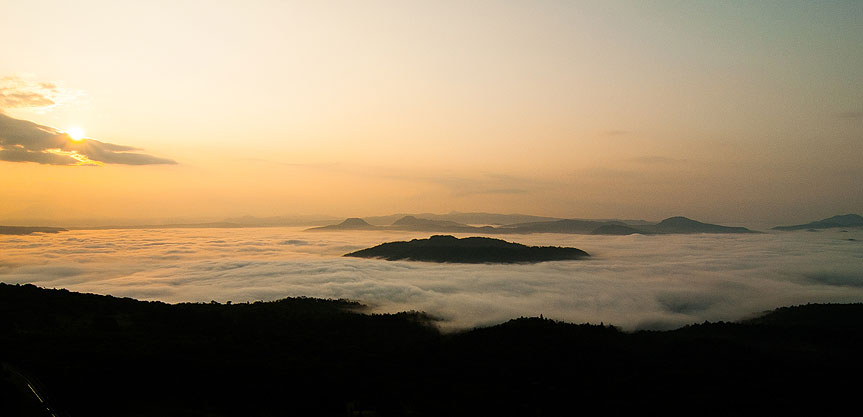 屈斜路湖雲海｜北海道 Hokkaido 北海道自由行 北海道行程 北海道景點 北海道道東景點 北海道道東行程 道東三湖 阿寒湖 Lake Akan 摩周湖 Lake Mashu 屈斜路湖 Lake Kussharo