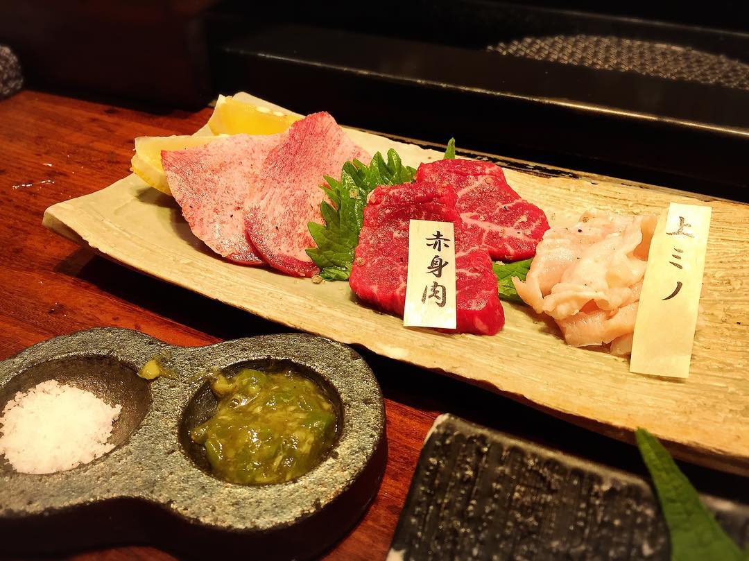 焼肉萬野ホルモン舗