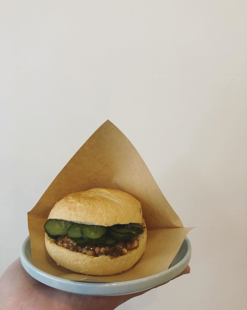 大樹下串燒臭豆腐 伸懶腰LazyDog 深坑景點 深坑美食 深坑臭豆腐 深坑老街 深坑老街美食 深坑miss YUAN YANG 覓食鴛鴦 王水成臭豆腐 阿珠芋圓