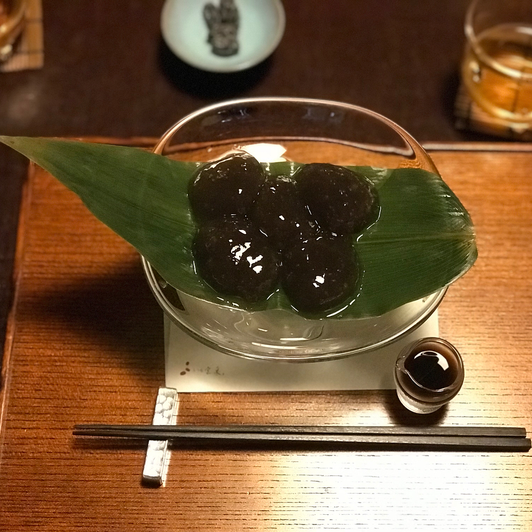 黑蜜蕨餅(わらび餅 1,100円)|京都抹茶甜品 日式庭園茶屋:茶寮 宝泉 食べログ百大名店之首 和菓子