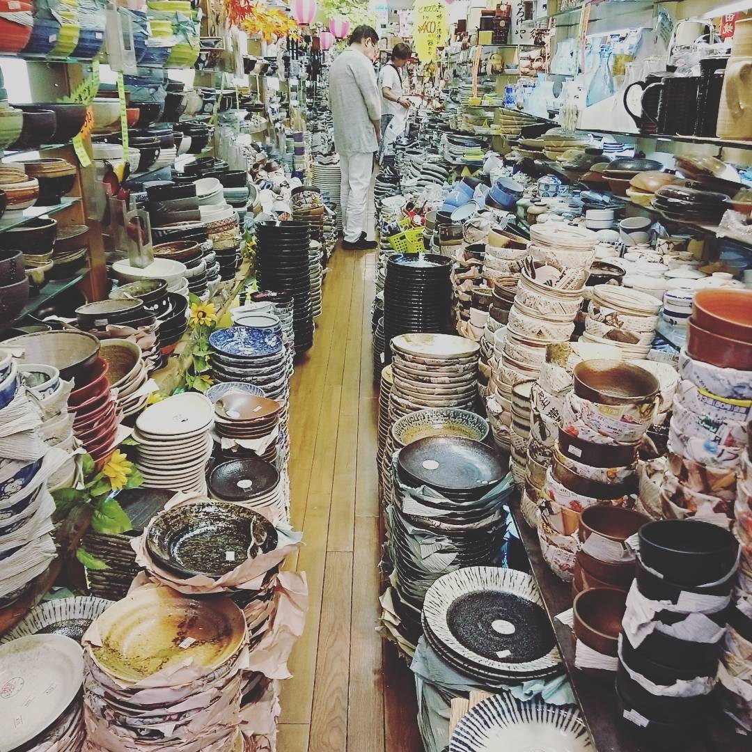 買到失心瘋！難波血拼懶人包！百貨公司、商場、地下街、商店街大全！千日前道具屋筋商店街
