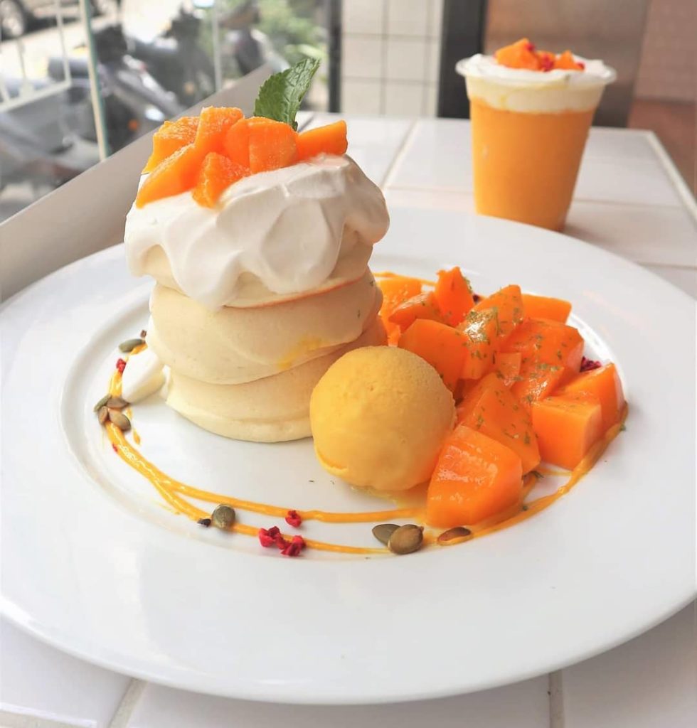 入口鬆餅 台中下午茶 台中甜點 台中舒芙蕾 台中鬆餅 厚Pancake 樂丘廚房 梳乎厘班戟 舒芙蕾鬆餅 home home Kichi ONE PUNCH 一拳咖啡PANCAKE