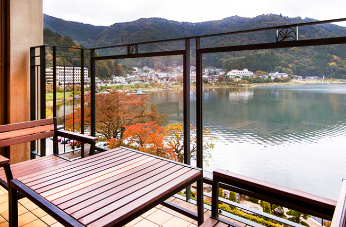 中央館附露台的客房|風之露台KUKUNA酒店(Kaze no Terrace Kukuna Hotel)富士山 河口湖 富士山酒店 富士山飯店 富士山住宿 河口湖酒店 河口湖飯店 河口湖住宿 溫泉酒店 溫泉飯店 溫泉旅館 一泊二食 私人風呂