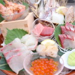 招牌刺身船(すり鉢盛り 2,980円)|大阪自由行 大阪美食 大阪必食 大阪行程 大阪市場 大阪魚市場 大阪海鮮市場 中之島漁港(Nakanoshima Fishing Port)