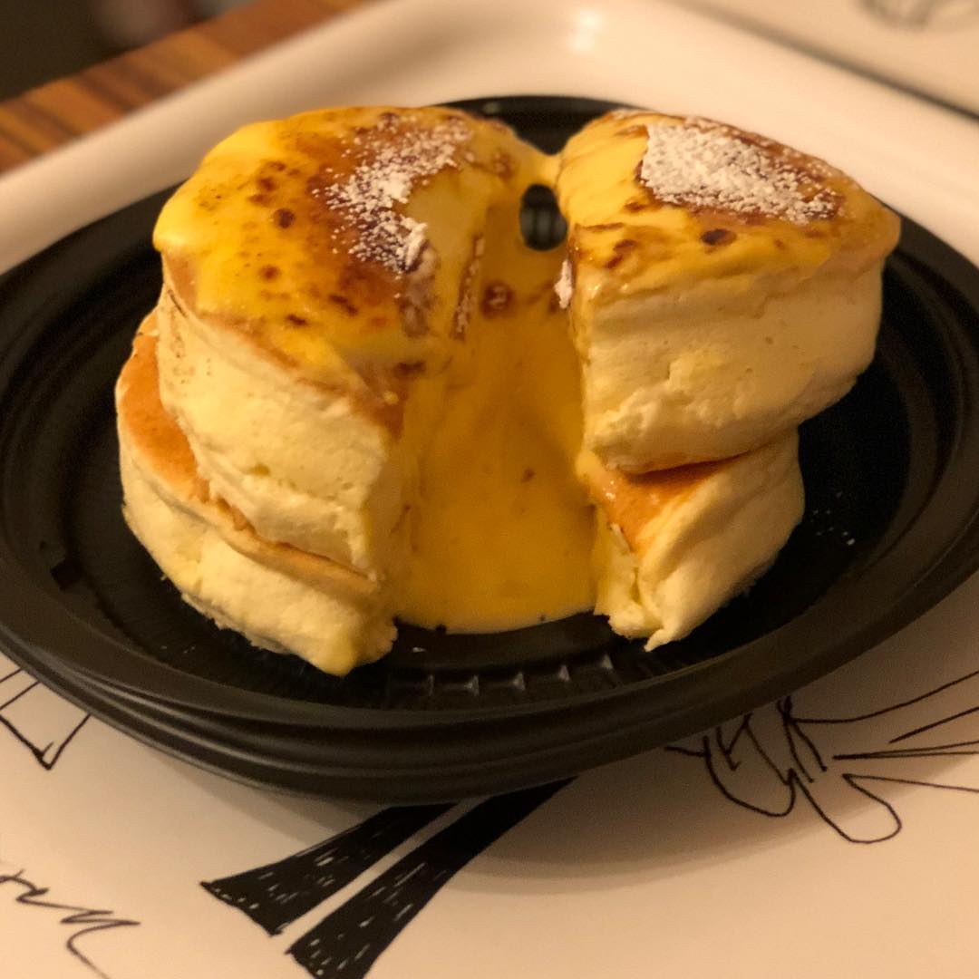 甜品控大愛！流心焦糖布甸PANCAKE@ 東京eggg Cafe