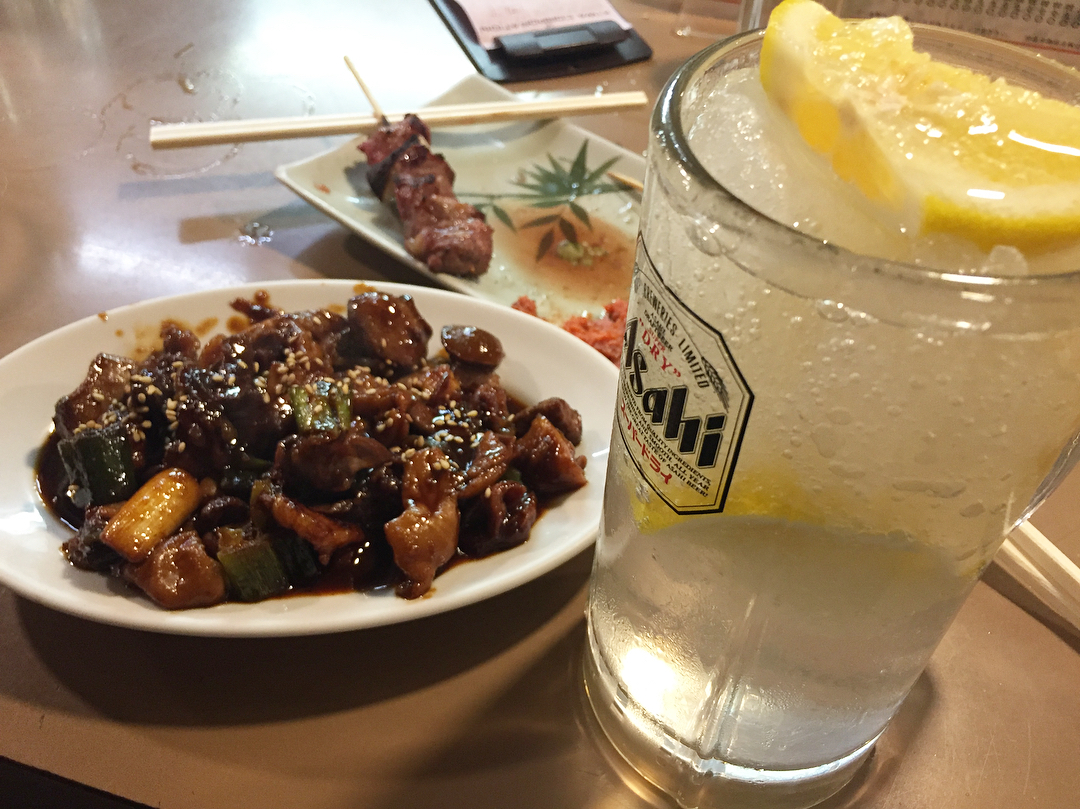 深夜串燒！新宿思出橫丁必食推介！もつ焼き ウッチャン