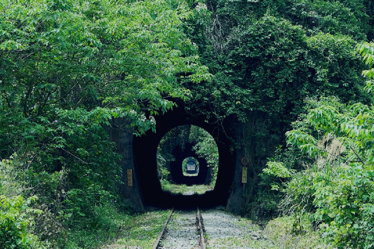 神隱少女隧道 舊鐵道山線自行車 台中苗栗必去景點 苗栗一日遊 苗栗自由行 苗栗市內交通 苗栗景點地圖
