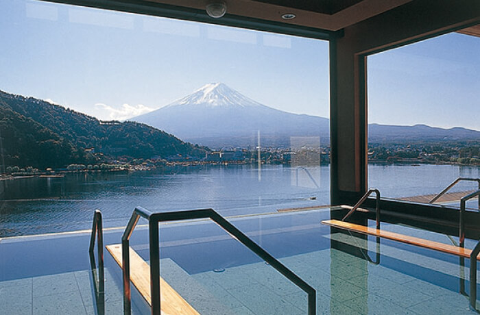 大空の湯「星」:室內展望大浴場|風之露台KUKUNA酒店(Kaze no Terrace Kukuna Hotel)富士山 河口湖 富士山酒店 富士山飯店 富士山住宿 河口湖酒店 河口湖飯店 河口湖住宿 溫泉酒店 溫泉飯店 溫泉旅館 一泊二食 私人風呂