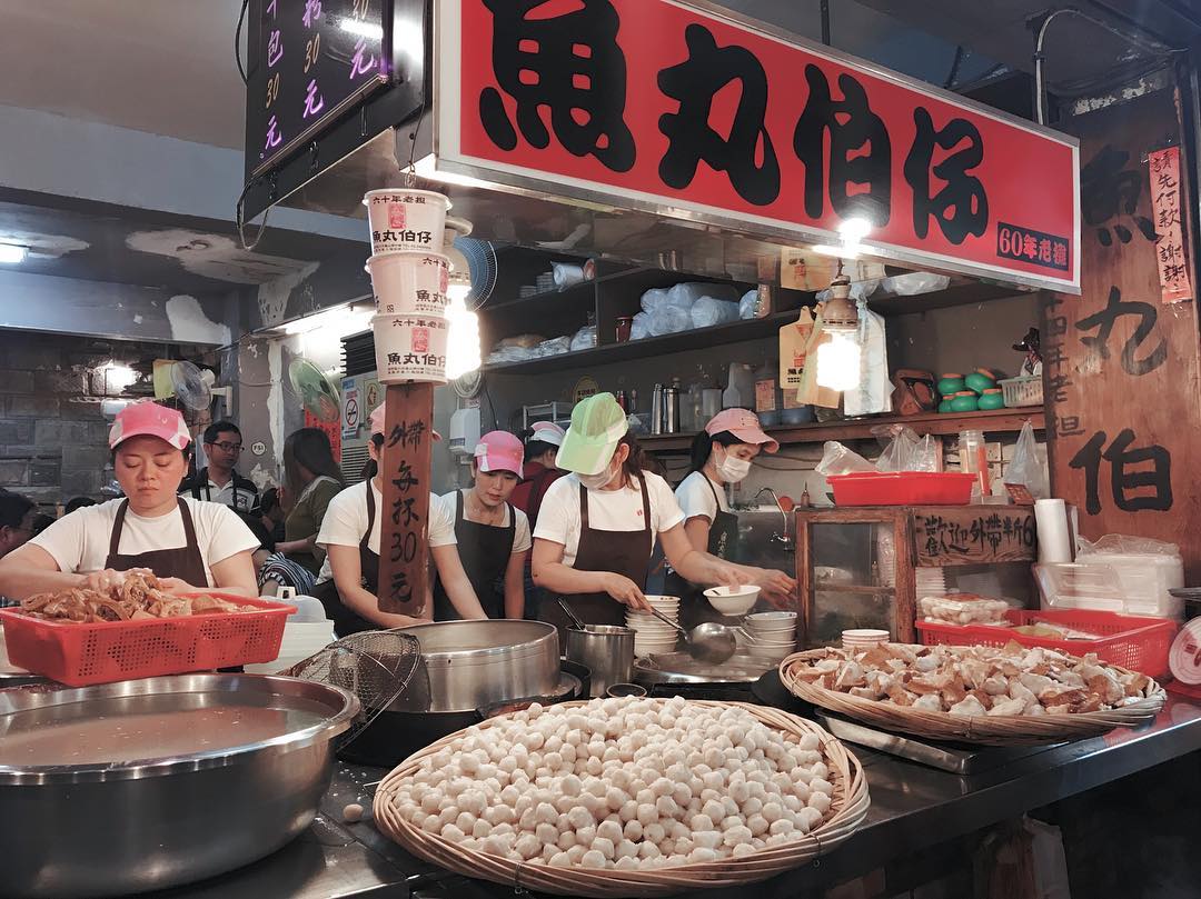 【台北一天行程】九份+十分接駁巴士 魚丸伯仔