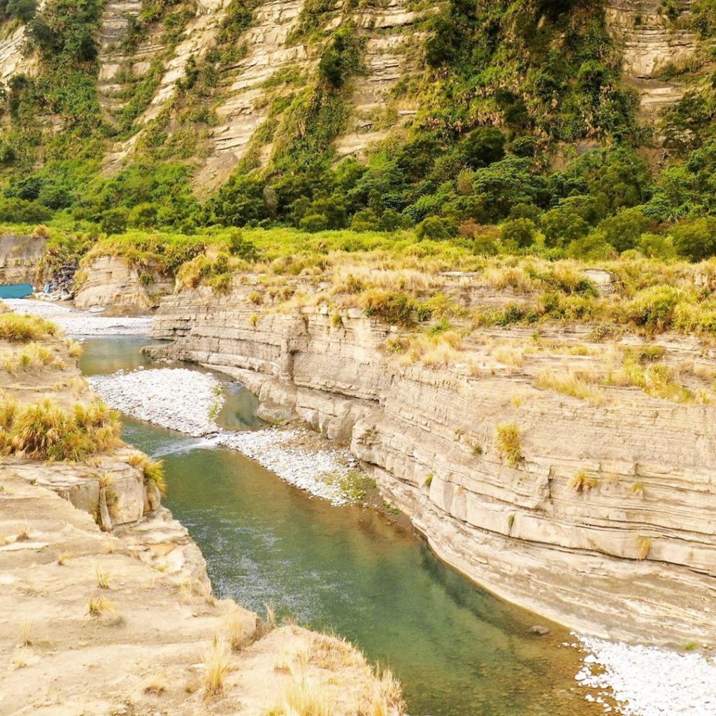 卓蘭大峽谷 花露農場 岩川森林 烏石坑魚梯 台版土耳其棉堡 台中景點 台中秘境 台中新景點 卓蘭景點 卓蘭一日遊 台中一日遊