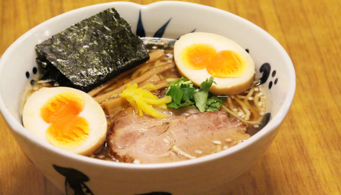 估佢唔到！菠蘿？年糕？檸檬？東京奇特拉麵三選！- 与ろゐ屋 玉子拉麵