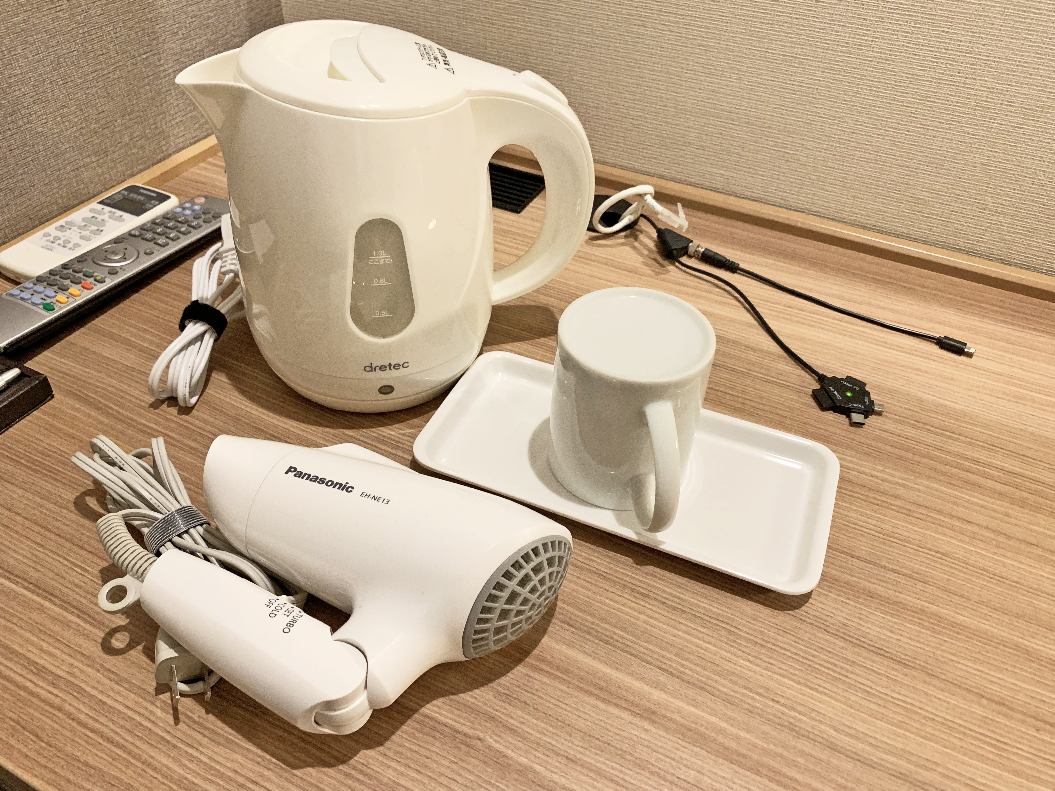 書桌｜難波日本橋超級酒店（Super Hotel Namba Nipponbashi）大阪新酒店 大阪酒店 大阪飯店 大阪住宿 難波町酒店 難波飯店 難波住宿 日本橋酒店 日本橋飯店 日本橋住宿 交通方便 免費早餐