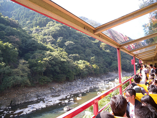 京都自由行！嵐山必去必玩必食清單！﹝嵯峨野小火車懶人包﹞透明車廂