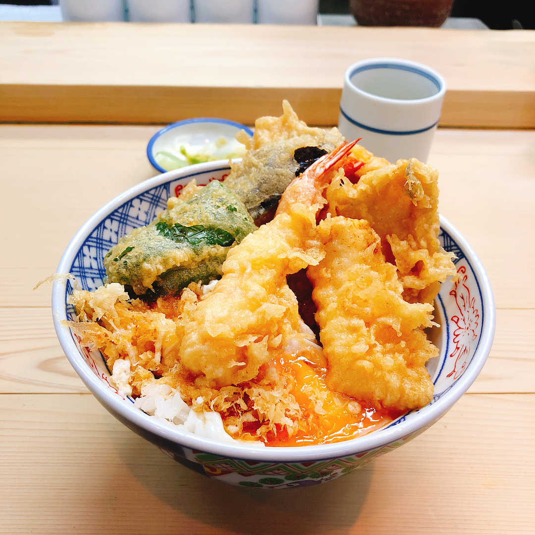 東京必食！食べログ3.5以上！天婦羅丼飯五選 天すけ