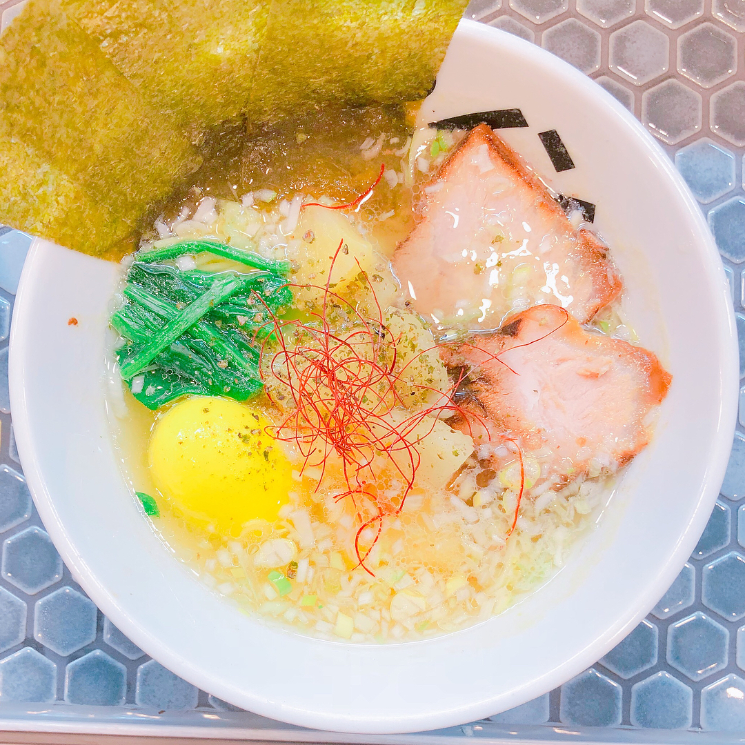 估佢唔到！菠蘿？年糕？檸檬？東京奇特拉麵三選！ パパパパパイン (PaPaPaPaPain)菠蘿鹽味拉麵